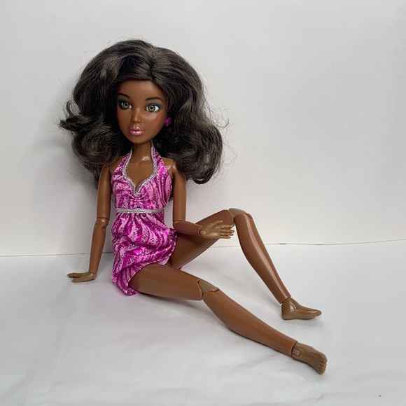 Alexis LIV Doll - Picture 8 of 8